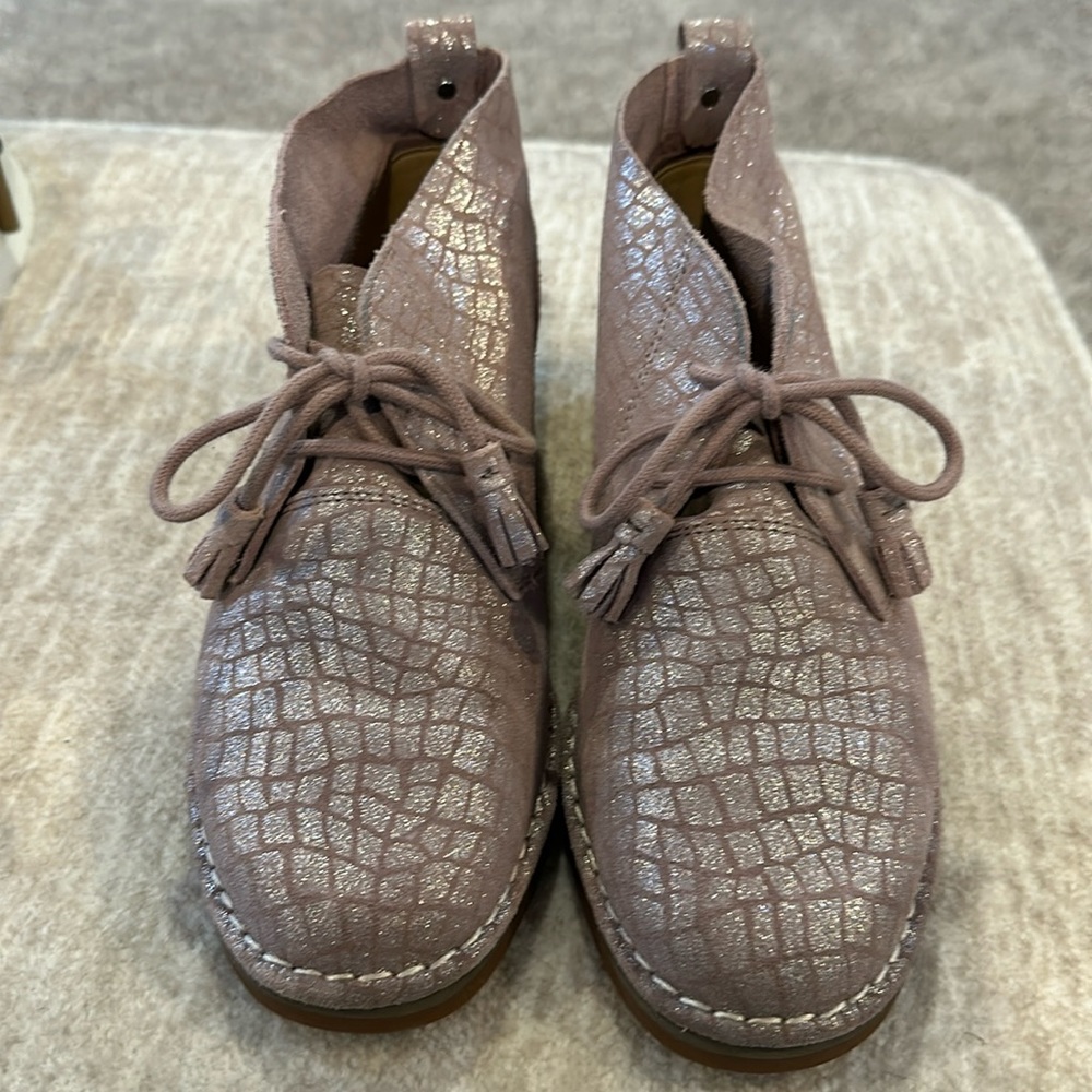 BN Hush Puppies  booties-8
